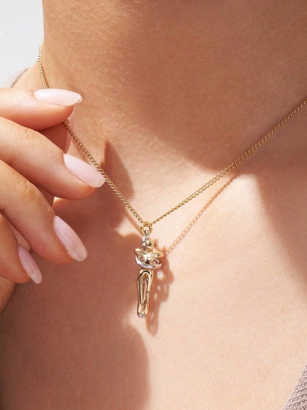 Love Style Hug Necklace Hug Necklace Couples Necklace for Him and Her Stainless Steel Necklace Jewelry Gifts
